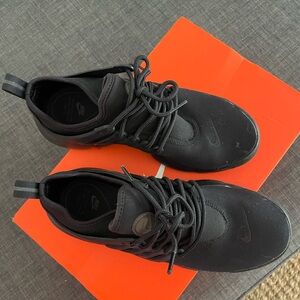 Women’s Nike Presto size 7